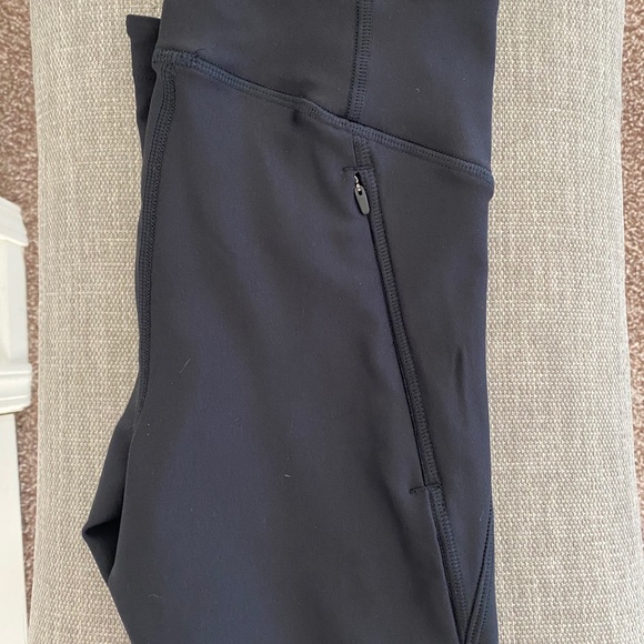 NWT Under Armour Leggings - Picture 3 of 3